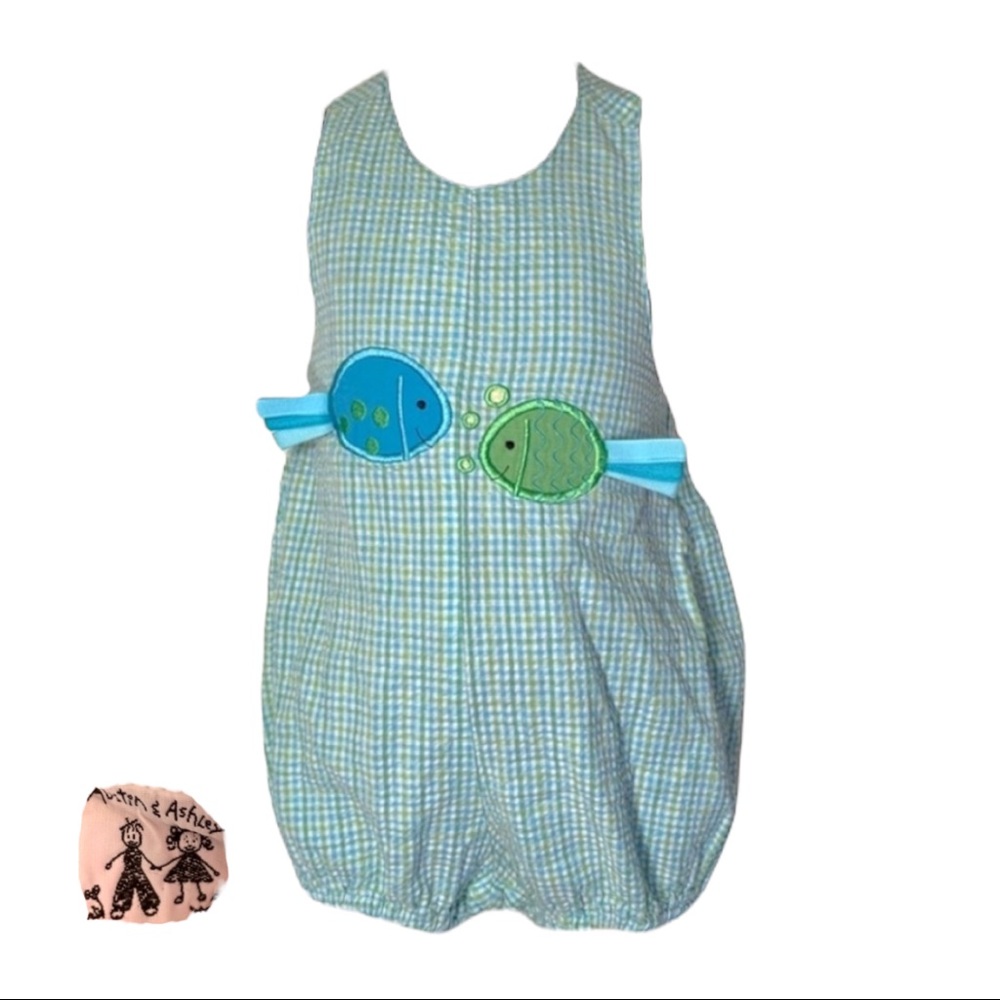 5/$15 Austin And Ashley 12 Month Fishy Outfit